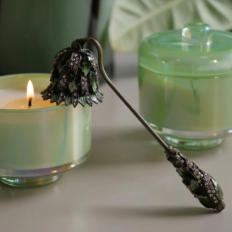 BowLift | Velisse Candle Snuffer
