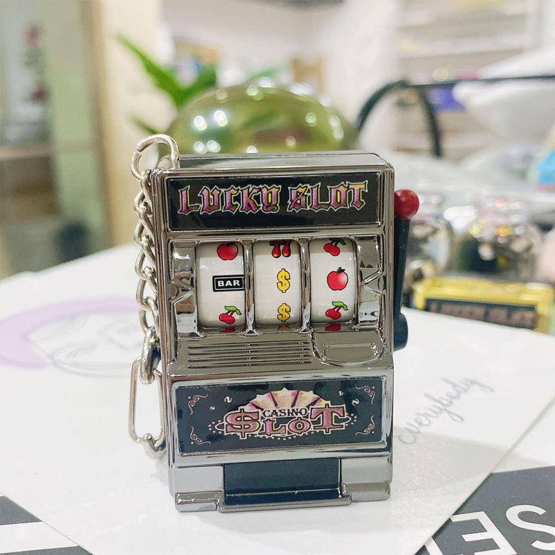 BowLift | Fruit machine-shaped keychain