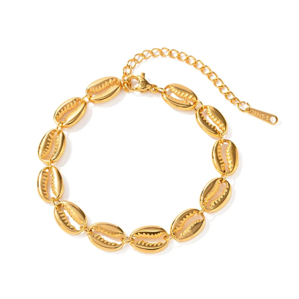 BowLift | 18k Dainty Cowrie Shell Bracelet