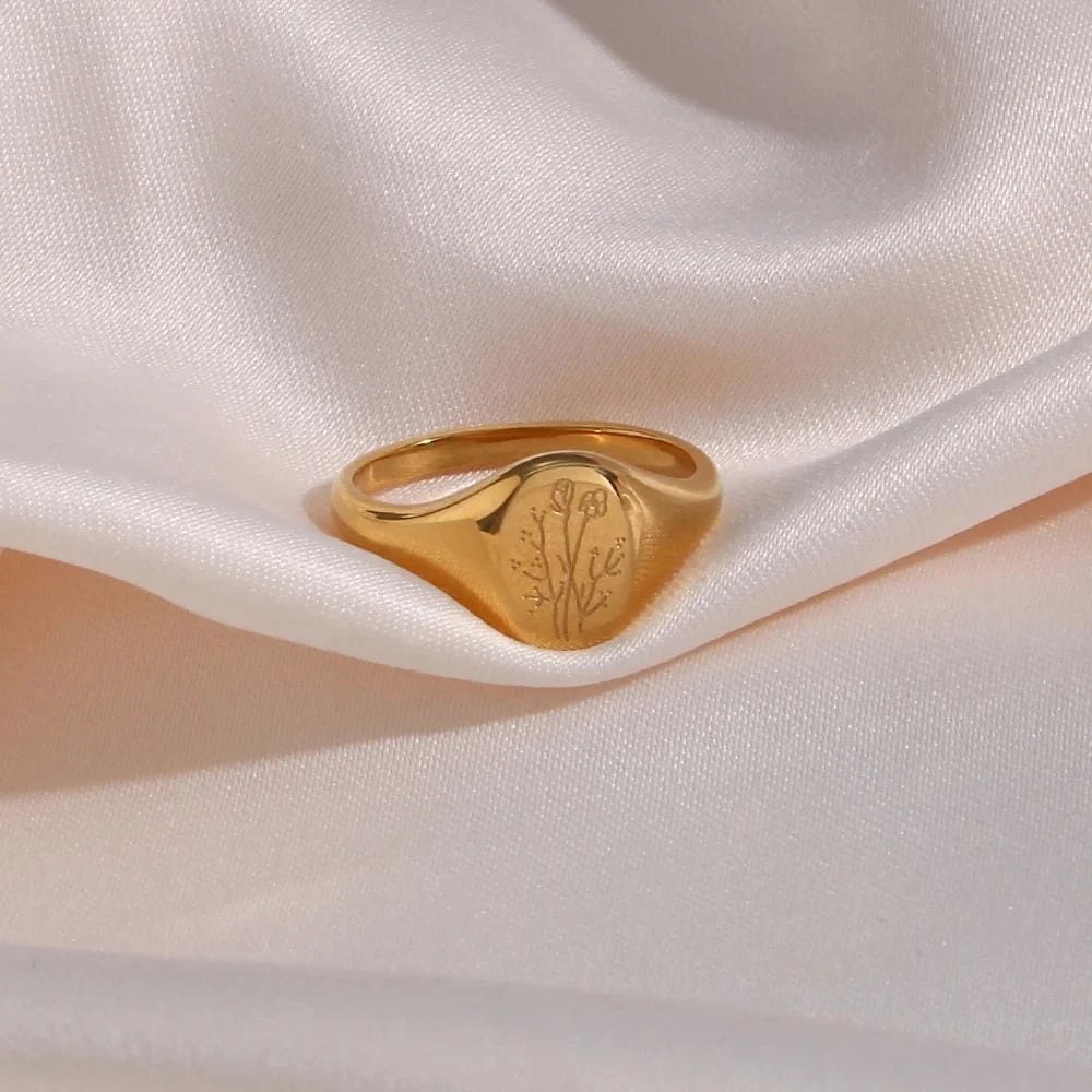 BowLift | 18k Dainty Floral Signet Rings