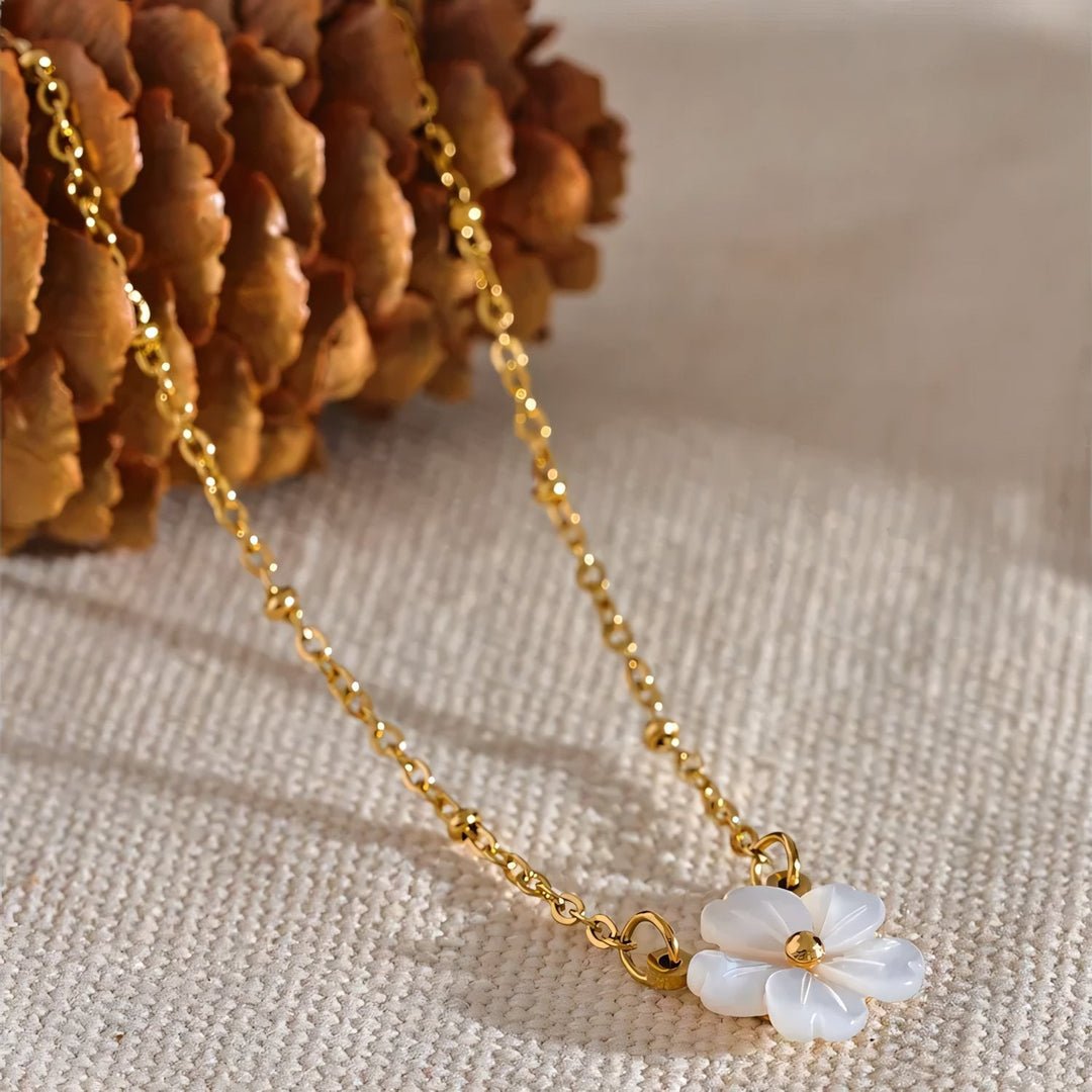 BowLift | 18k Dainty White Floral Necklace