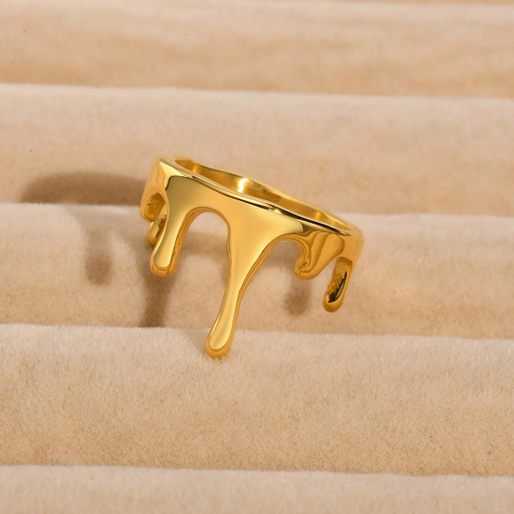 BowLift | 18k Minimal Melting Ring