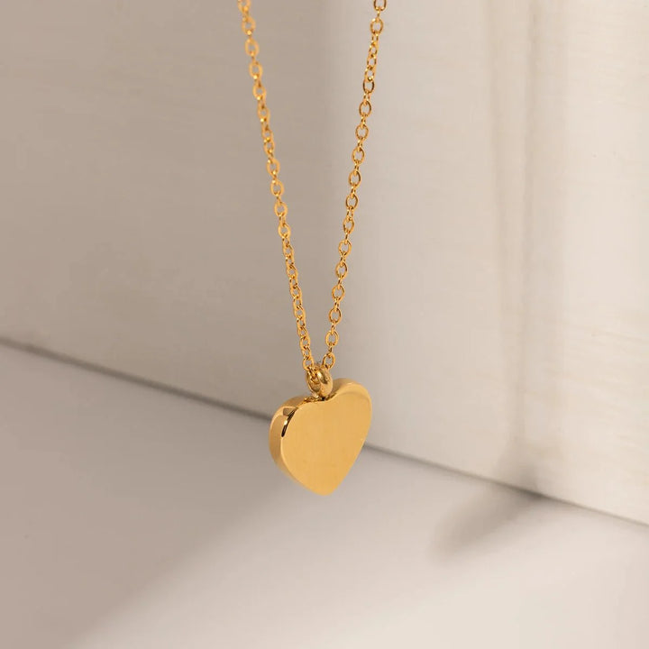 BowLift | 18k Romantic Dainty Red Heart Necklace