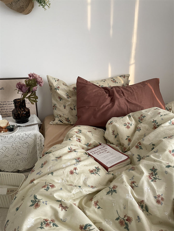 Bedding set made of cotton, floral pattern