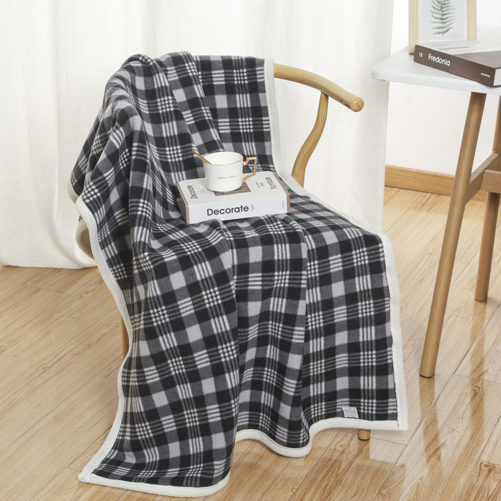 Cuddle blanket with check pattern, polyester