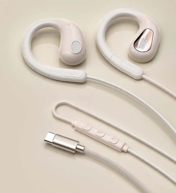 USB-C headphones with silicone tips