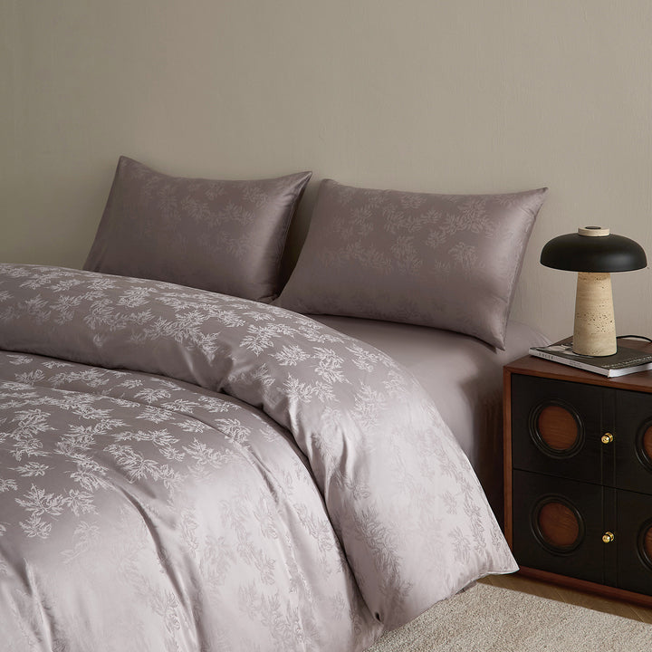 Cotton bedding set, 100 thread count, long staple cotton