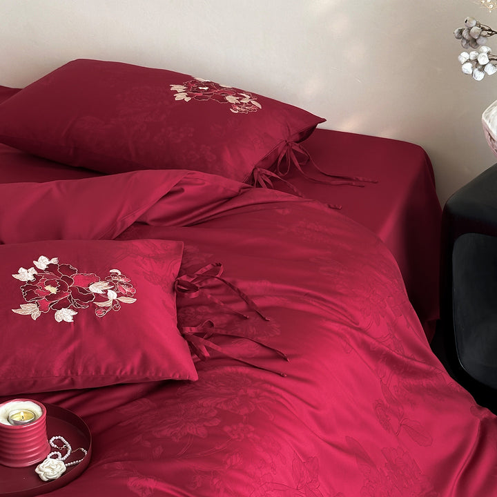 Cotton bed linen with floral embroidery