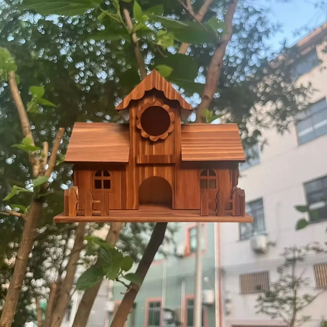 Birdhouse made of solid wood for the garden