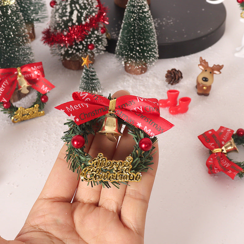 Smaller decorative Christmas wreath