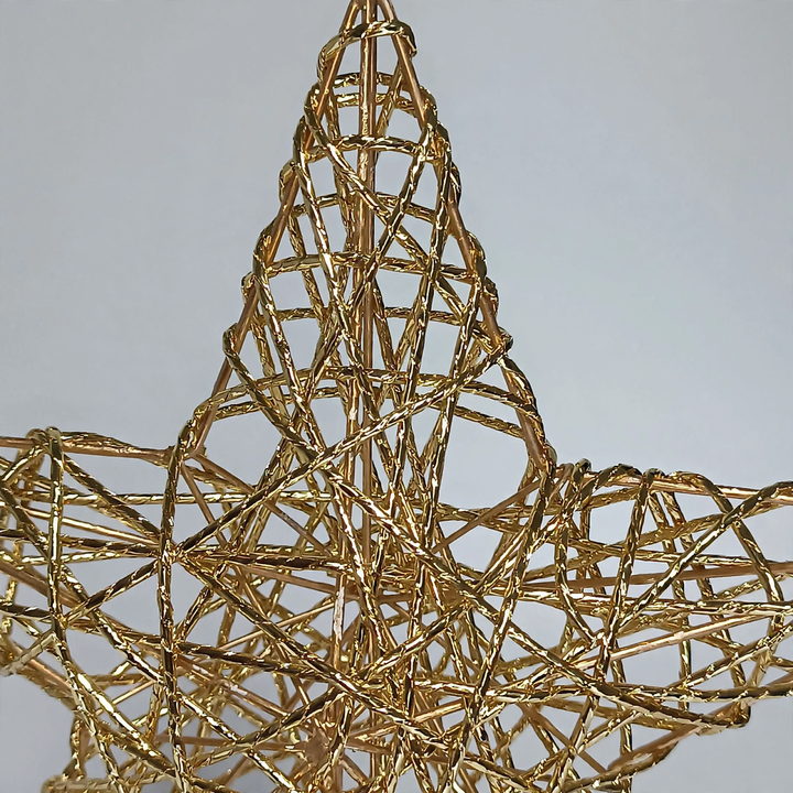 Illuminated Christmas tree star made of iron