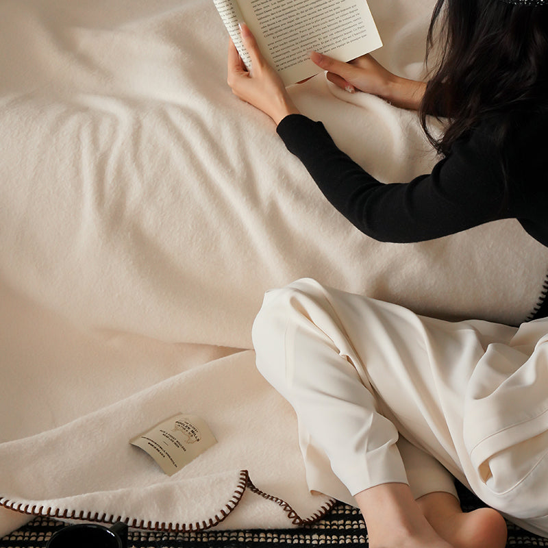 Soft living blanket in lambskin look, various colors