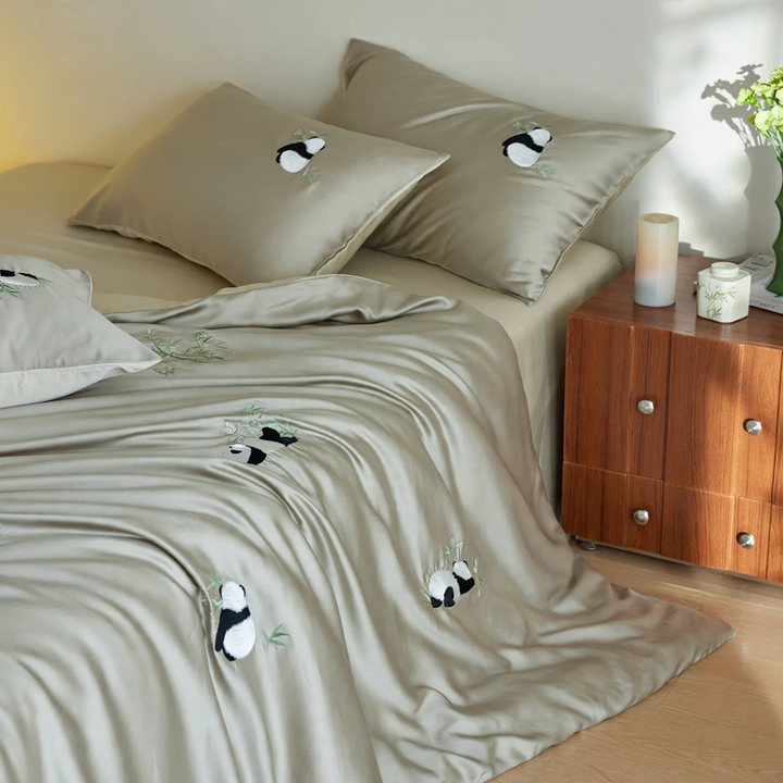 Tencel bedding set with embroidery