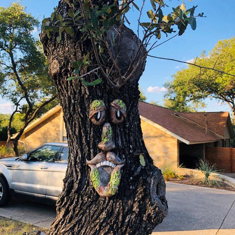 BowLift | Outdoor Tree Face Decoration