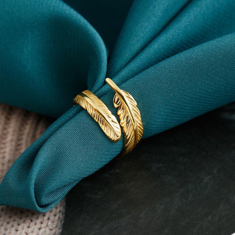 Adjustable Golden Spring Ring | Bowlift