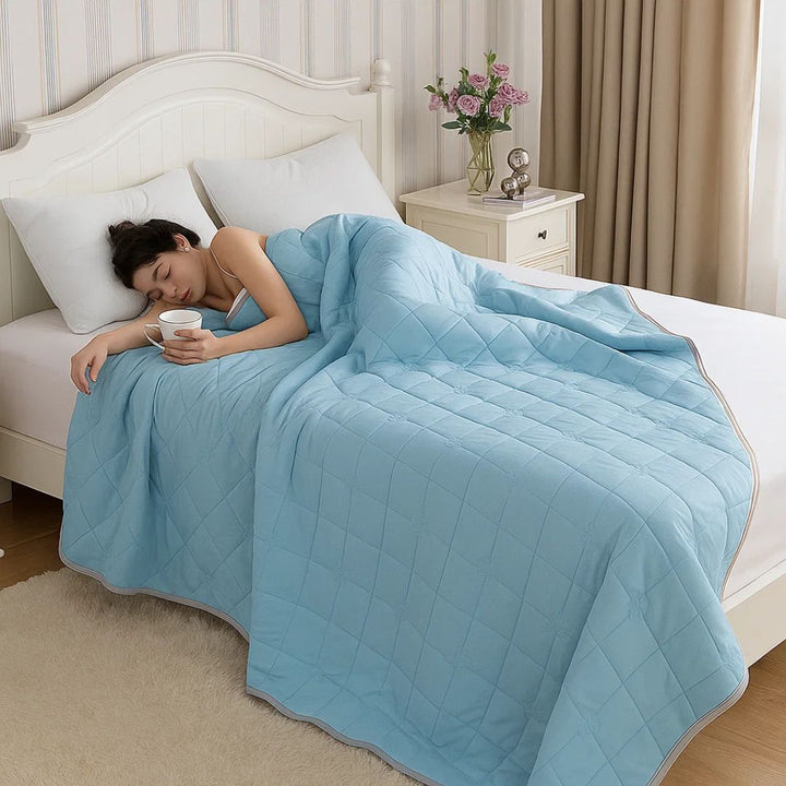 SilkCool | Cooling Blanket – Instant Cooling Comfort – Silky Hypoallergenic Fibre – Prevents Overheating – Relief for Night Sweats Sensitive Skin Bowlift
