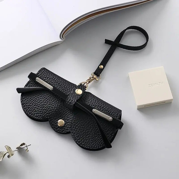 BowLift | Soft glasses case made of synthetic leather with pRedective function