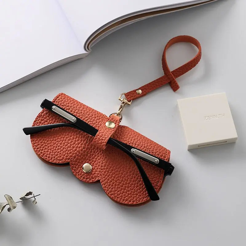 BowLift | Soft glasses case made of synthetic leather with pRedective function
