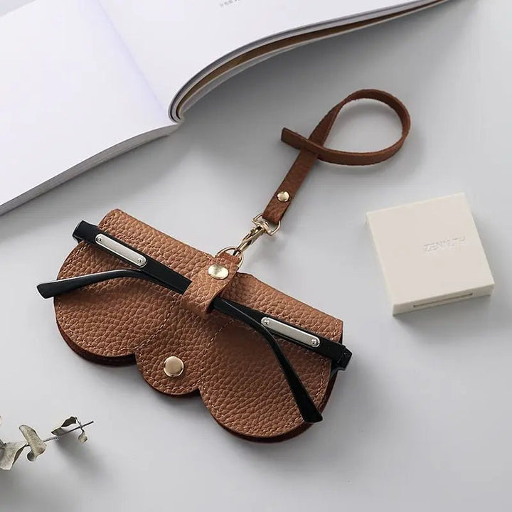 BowLift | Soft glasses case made of synthetic leather with pRedective function
