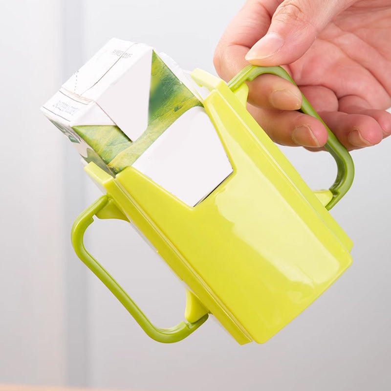 Spill-proof drink holders for children | Bowlift