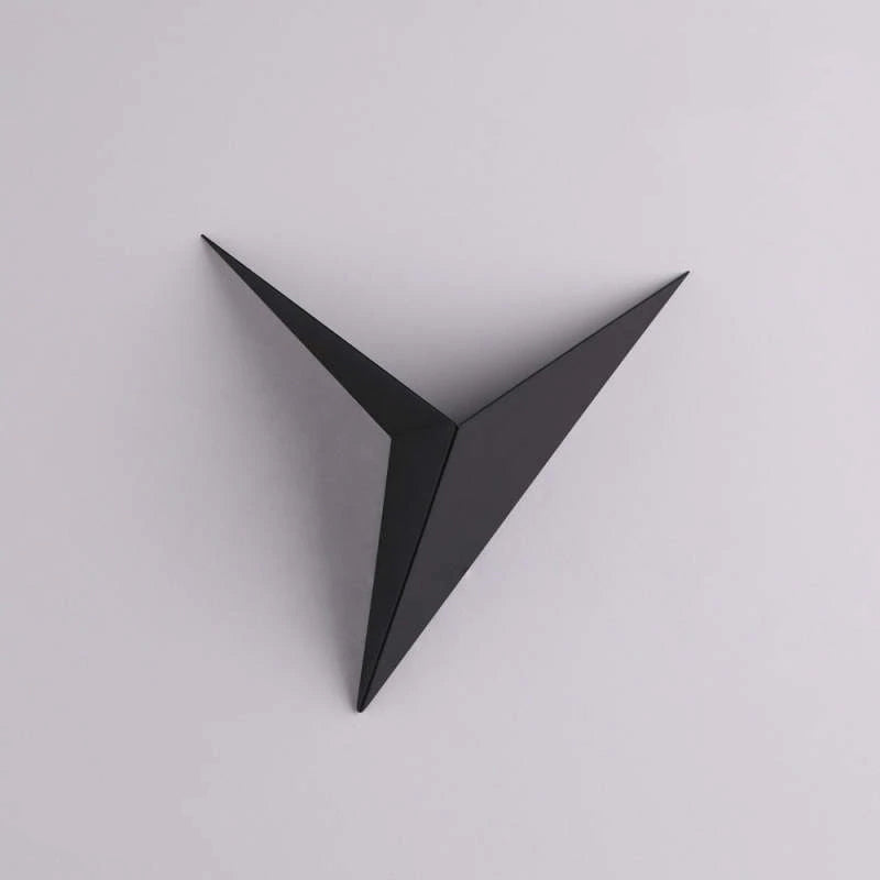 Minimalistic Triangular LED Wall Lamp | Modern Design in Bowliftack/White | Perfect for Living Room and Bathroom | Bowlift