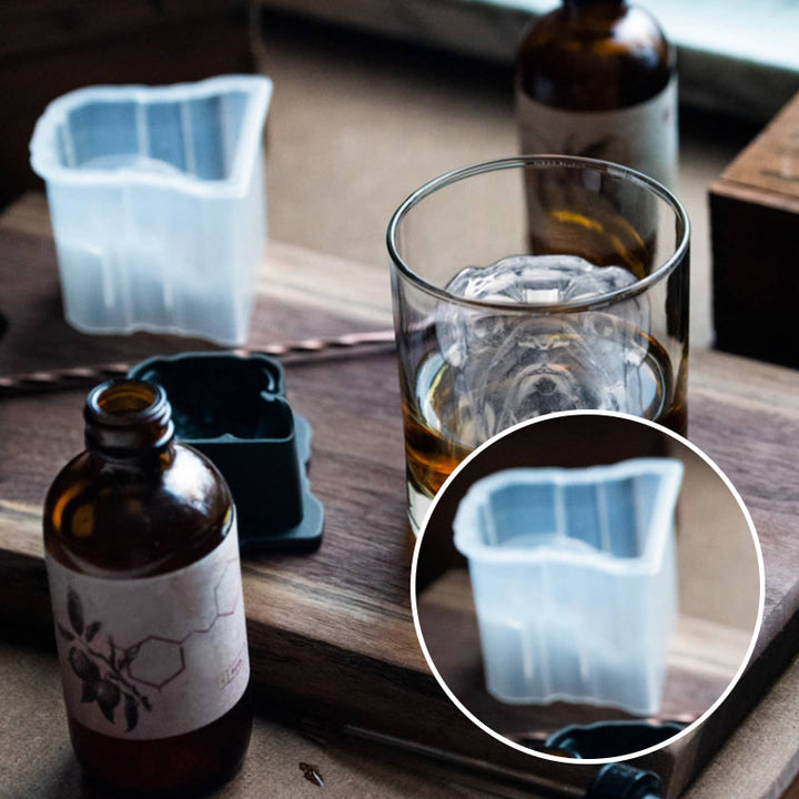 BowLift | Creative Bulldog Ice Mold made of Silicone