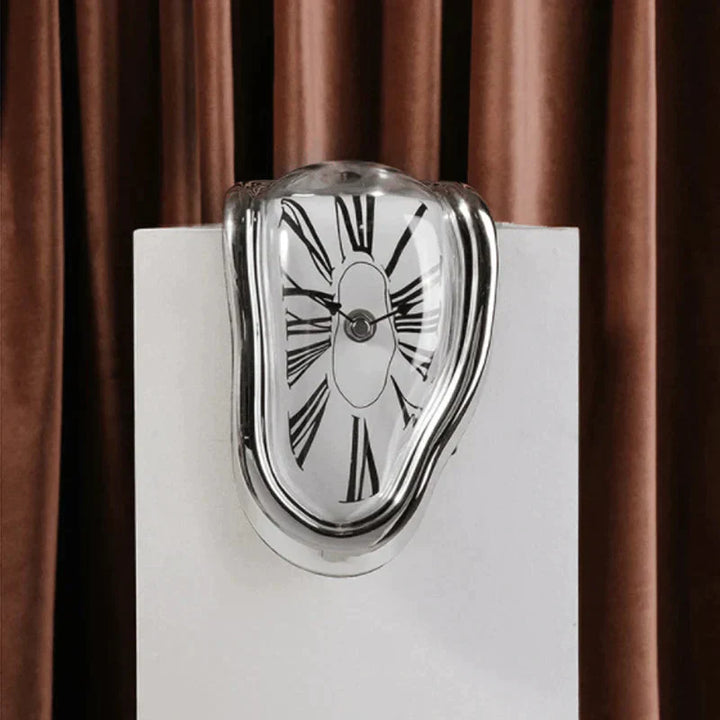 Fusion time distortion clock | Bowlift