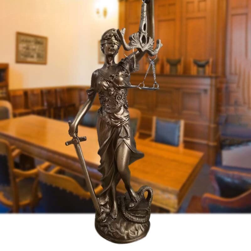 BowLift | Decorative statue of the Goddess of Justice