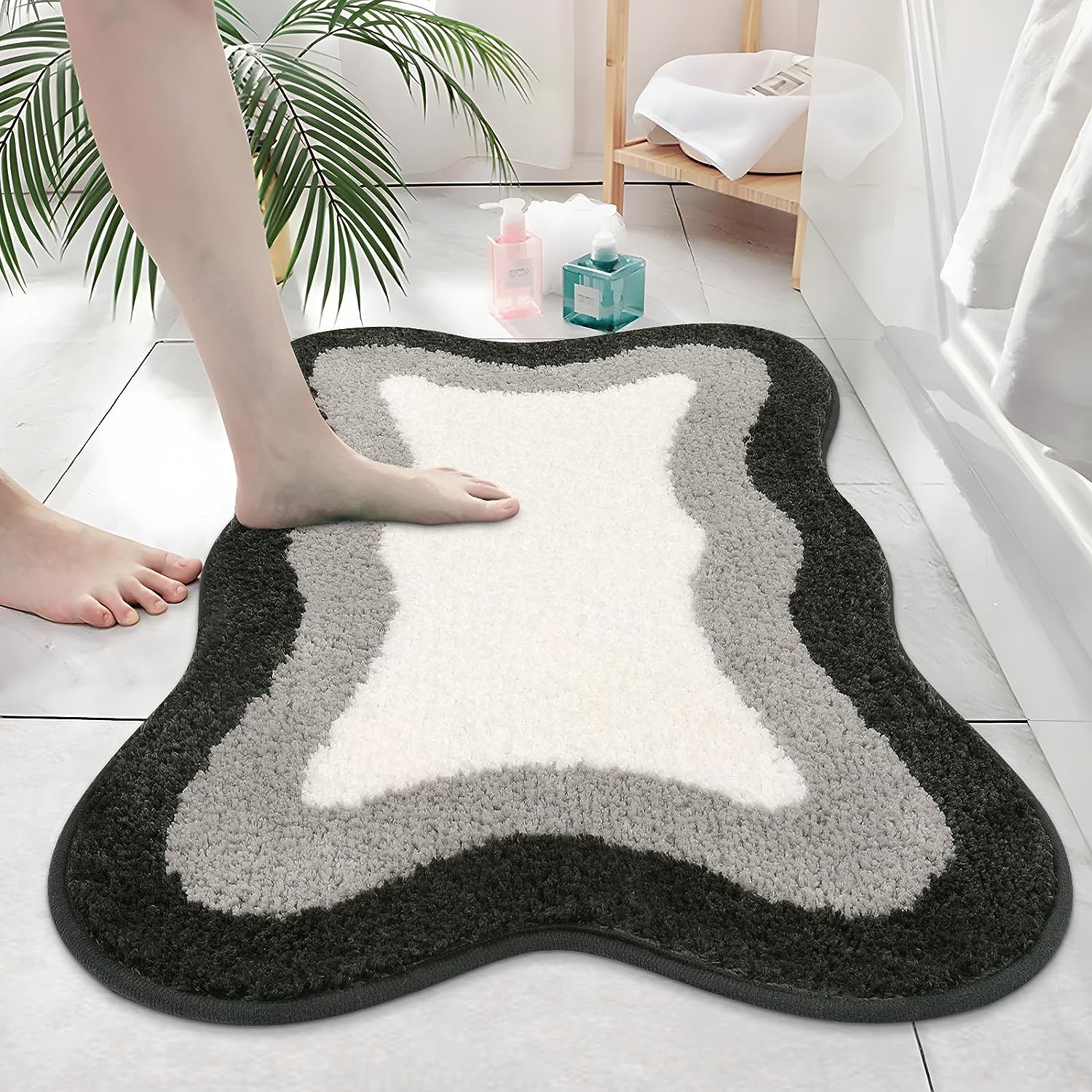 BowLift | Black Gradient Bath Mats, Carpet for Bathrooms, Cute Non-Slip Irregular Carpet for Shower Room