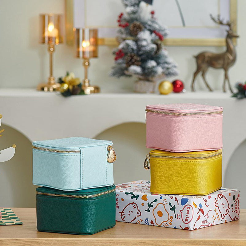 BowLift | Leather jewelry box for travel