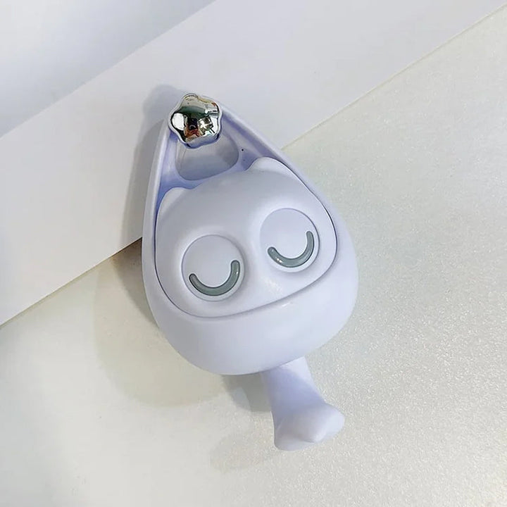 BowLift | Creative cute winking cat hooks