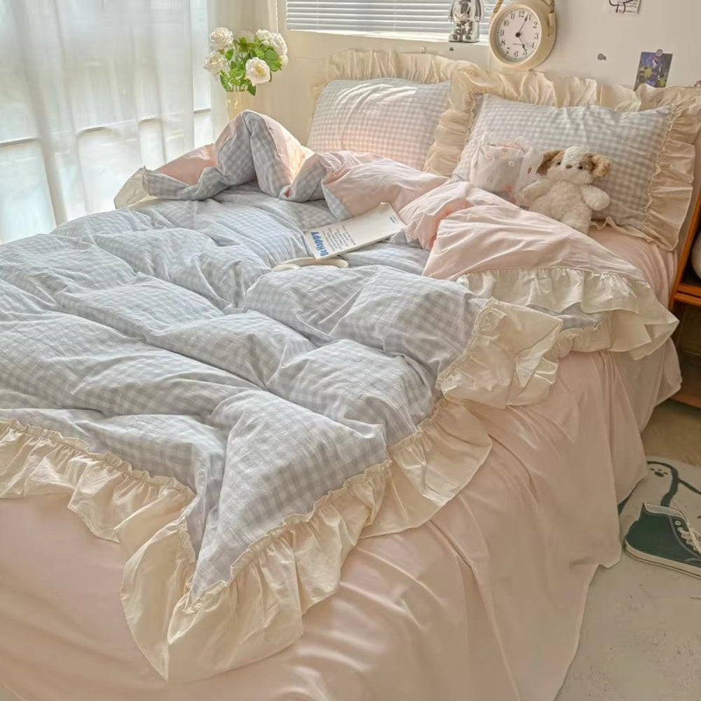 BowLift | Gingham Check Ruffled Edges Bedding Set