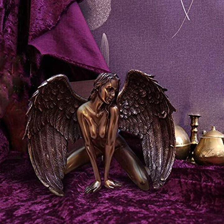 Art Angel Female Woman Wings Kneeling Cloak Hat | Bowlift