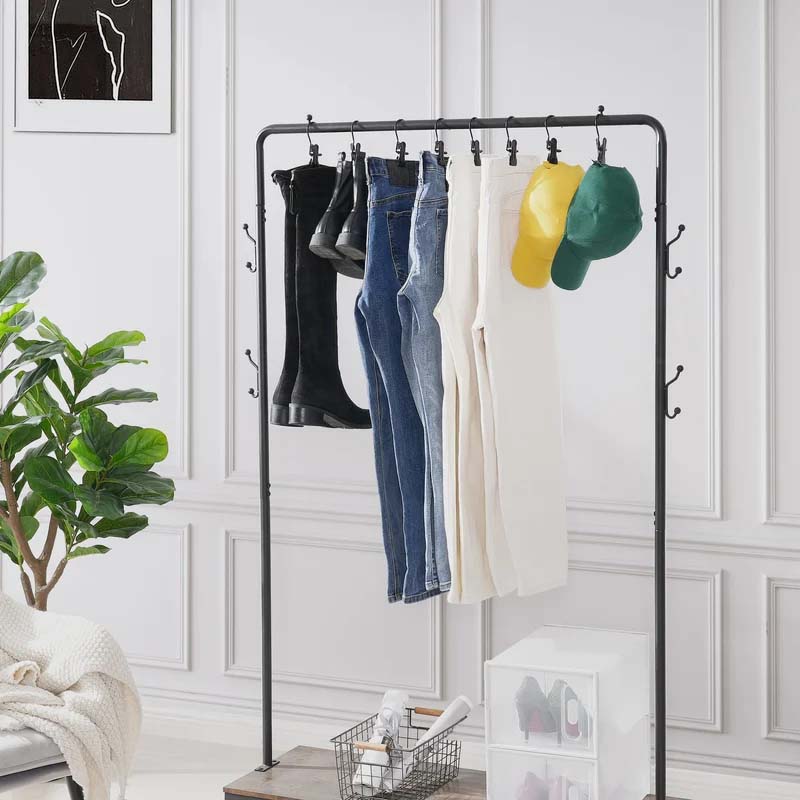 BowLift | Space-saving portable travel hanger clips