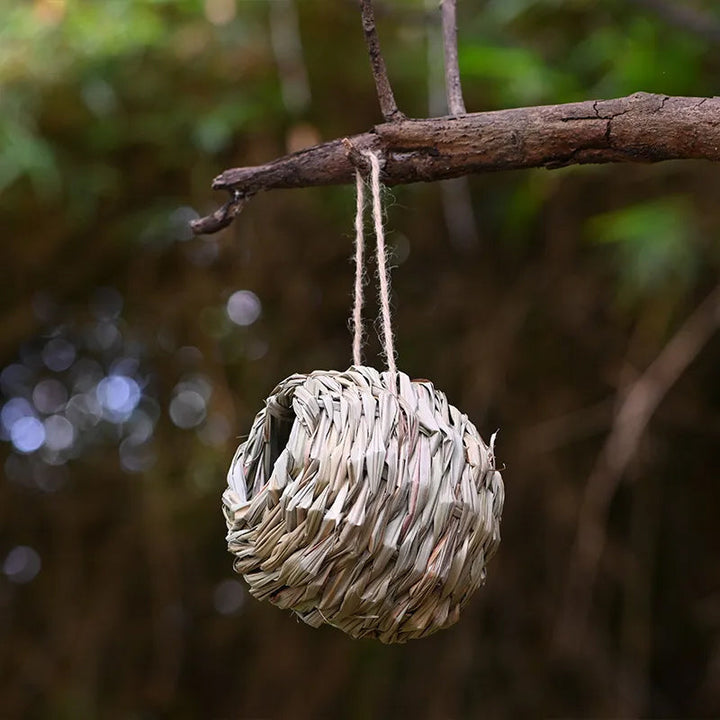 BowLift | Hummingbird Nest House