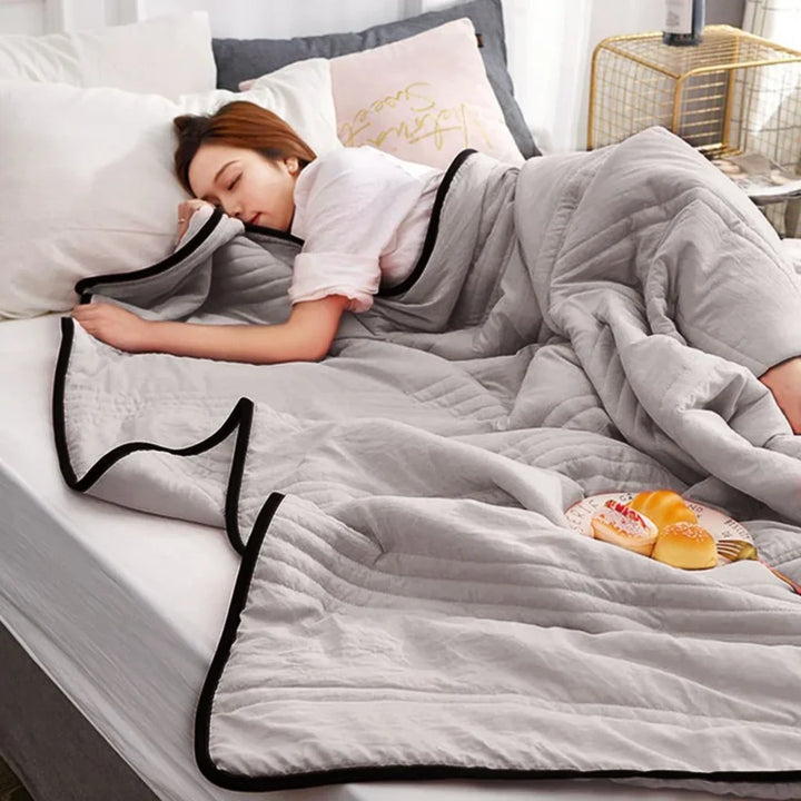 BowLift | Breathable Summer Cooling Blanket - CoolBreeze