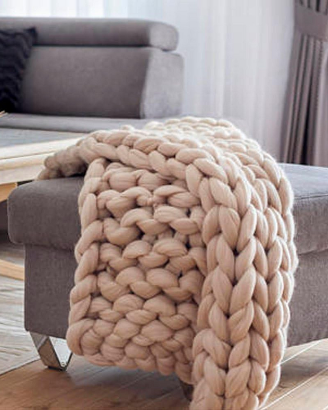 BowLift | Knitted Asymmetrical Women's Sweater