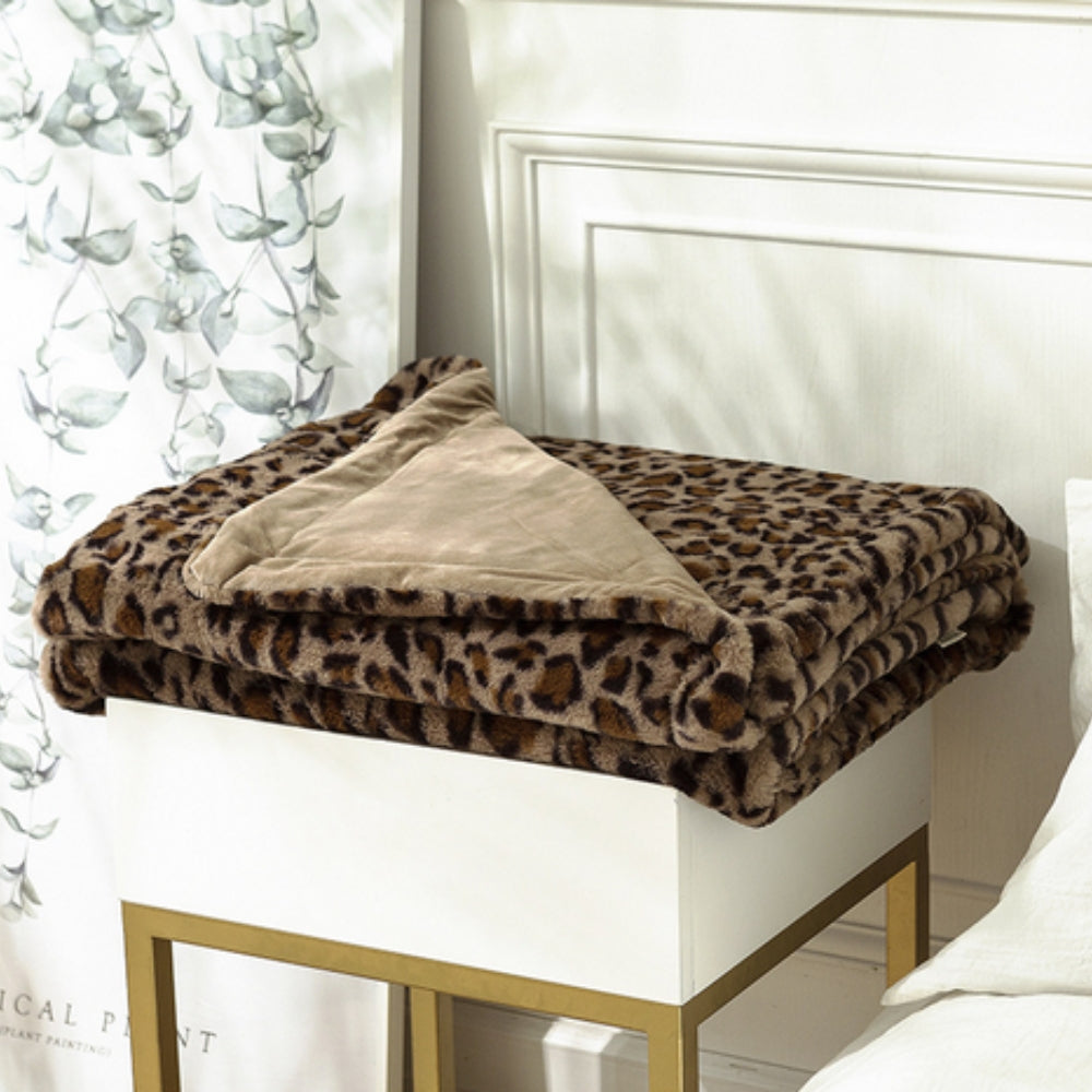 BowLift | Wild Elegance Leopard Print Blanket