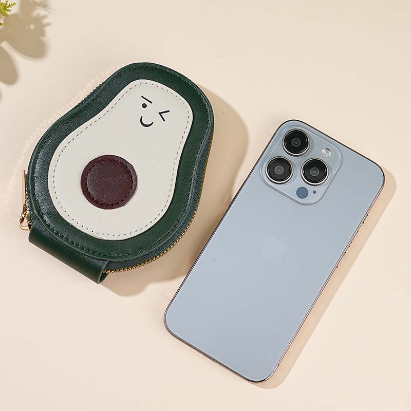 BowLift | Avocado-shaped multifunctional card holder