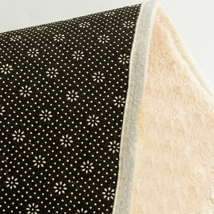 BowLift | Naughty Cat Rugs