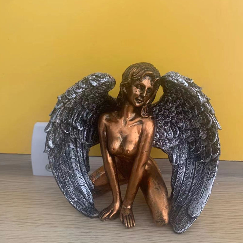 Art Angel Female Woman Wings Kneeling Cloak Hat | Bowlift