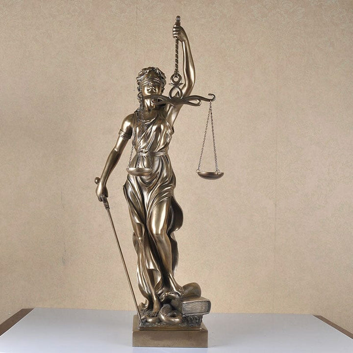 BowLift | Decorative statue of the Goddess of Justice