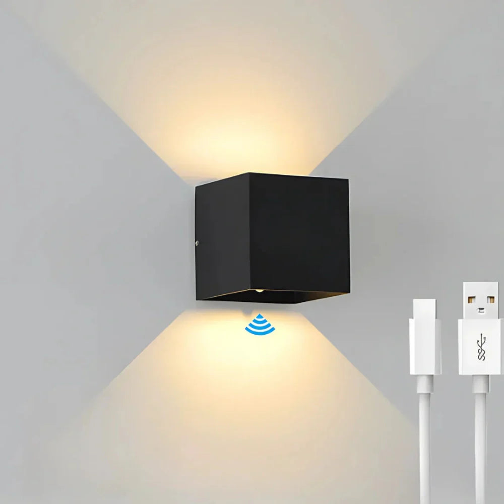BowLift | Modern Black Aluminium Wall Light