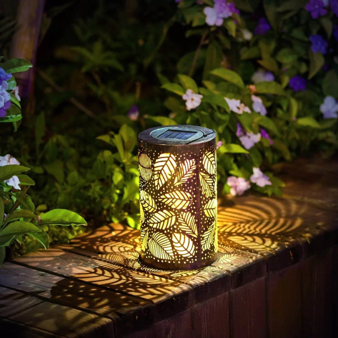 BowLift | Solar Outdoor Lamp with Leaf Pattern