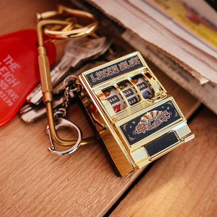 BowLift | Keychain designed as a slot machine