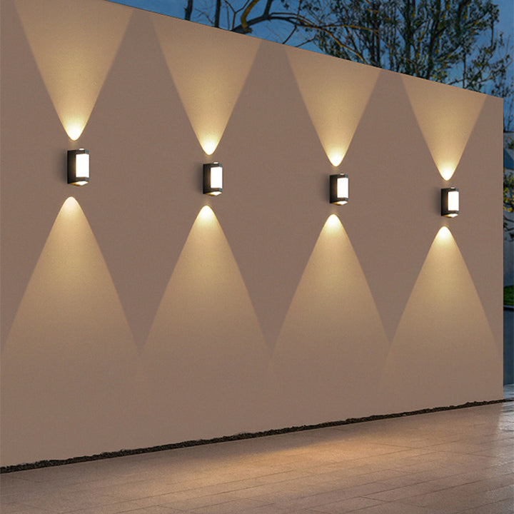 BowLift | Solara Outdoor Wall Lamp – Mains Powered LED Lighting for Garden & Garage