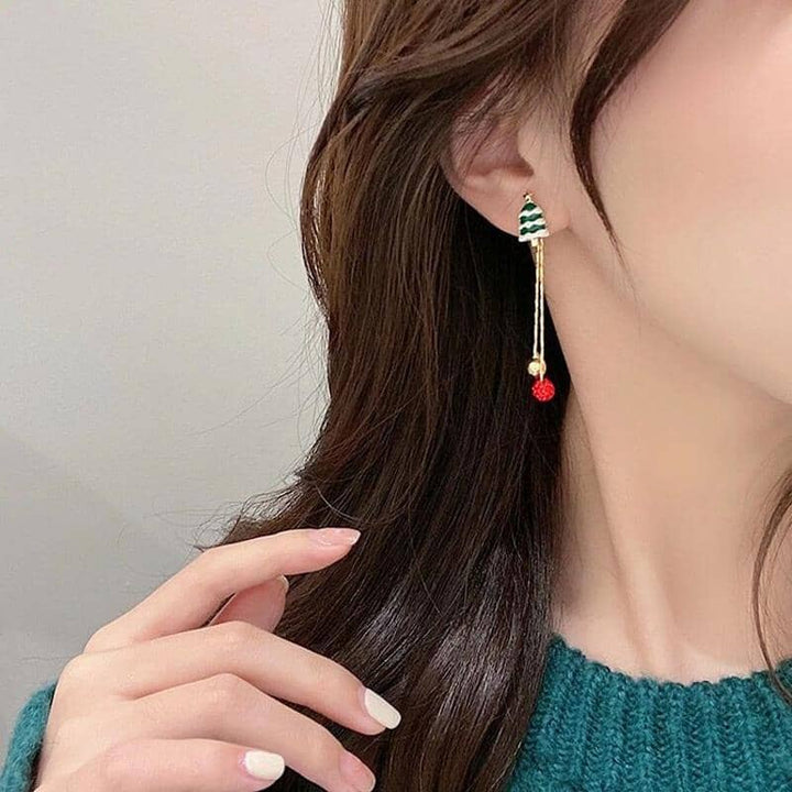 BowLift | Asymmetric Santa Earrings