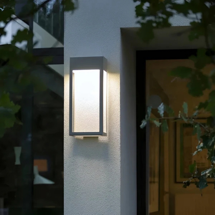 BowLift | Stylish LED Outdoor Lamp
