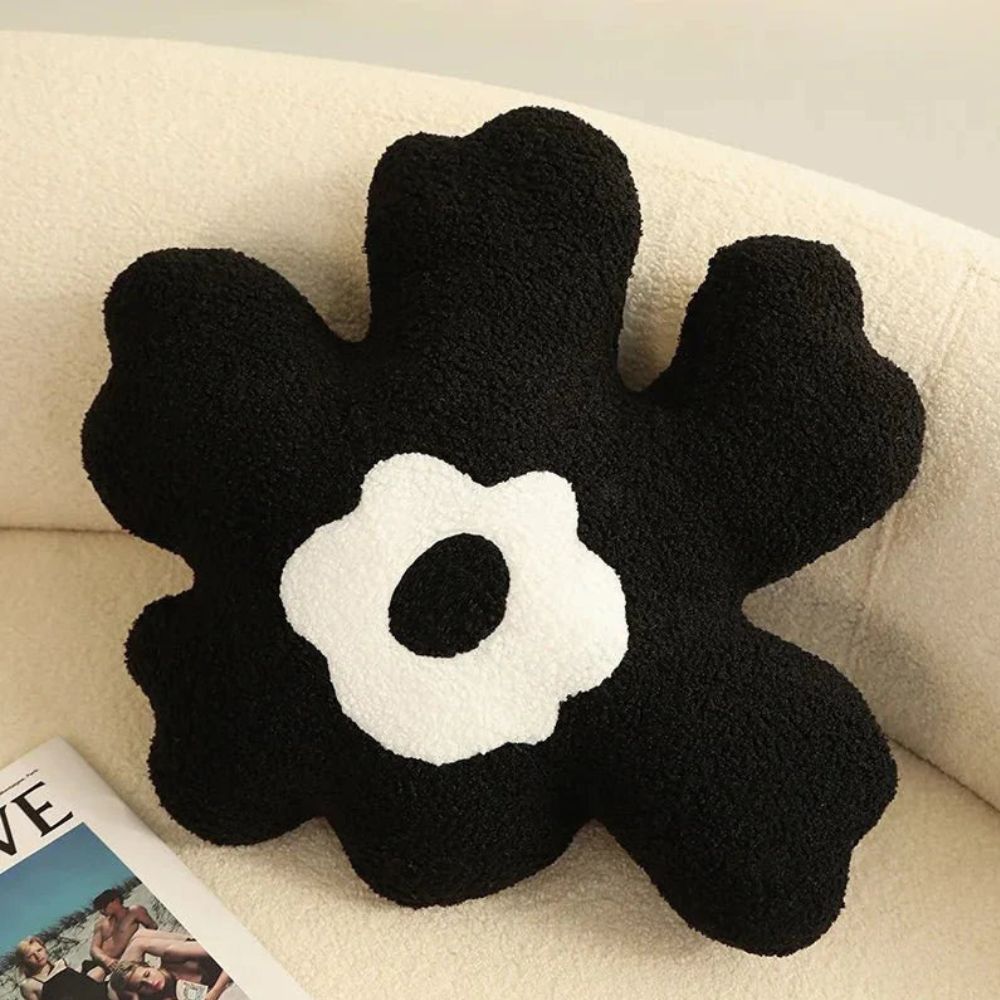 BowLift | Daisy Doodle Cushion