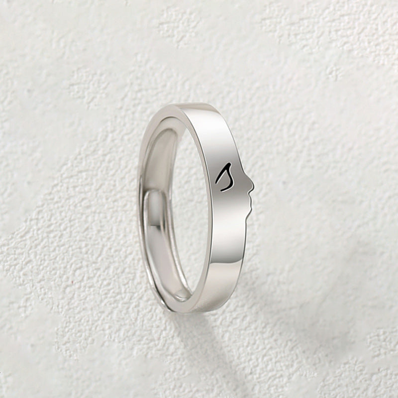 BowLift | Love at first kiss couple rings